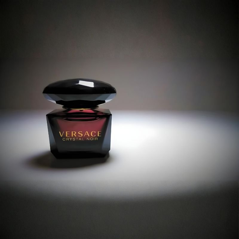 Perfume Versace Crystal Noir Feminino Eau de Toilette - Imagem 3